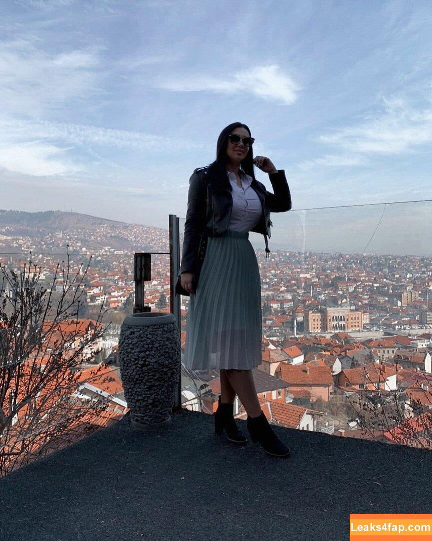 Emina Jahi / emiinajahic leaked photo photo #0106