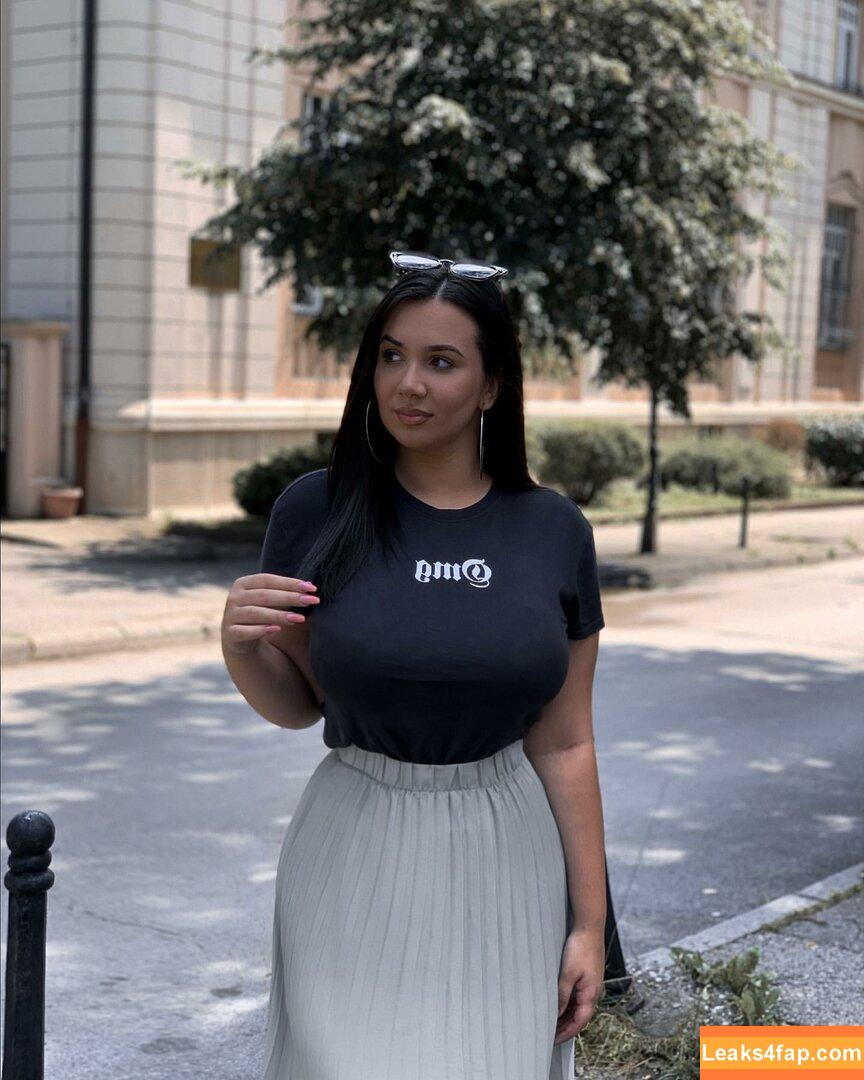 Emina Jahi / emiinajahic слитое фото фото #0120