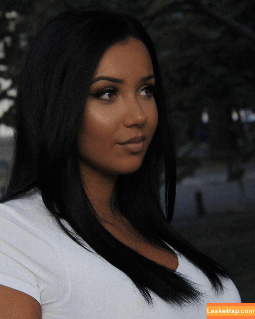 Emina Jahi / emiinajahic leaked photo photo #0125