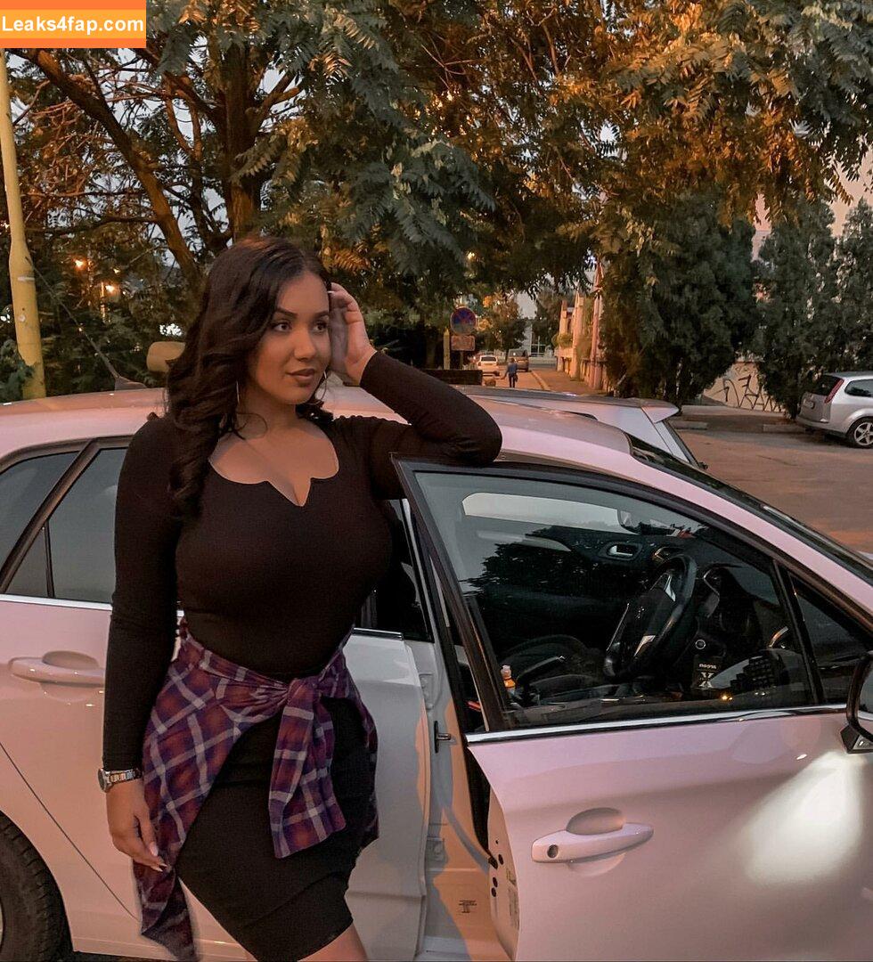 Emina Jahi / emiinajahic leaked photo photo #0138