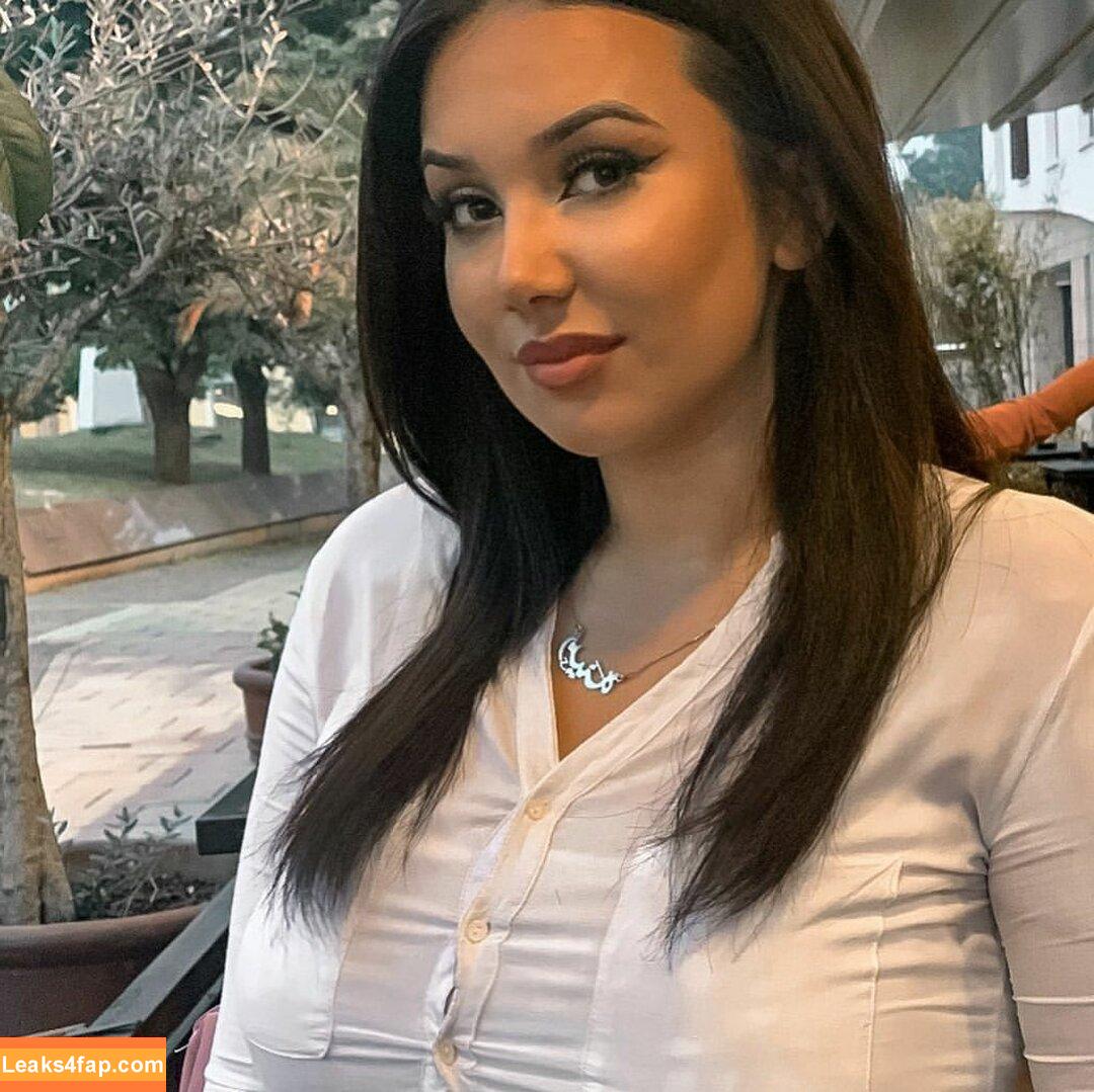 Emina Jahi / emiinajahic leaked photo photo #0143