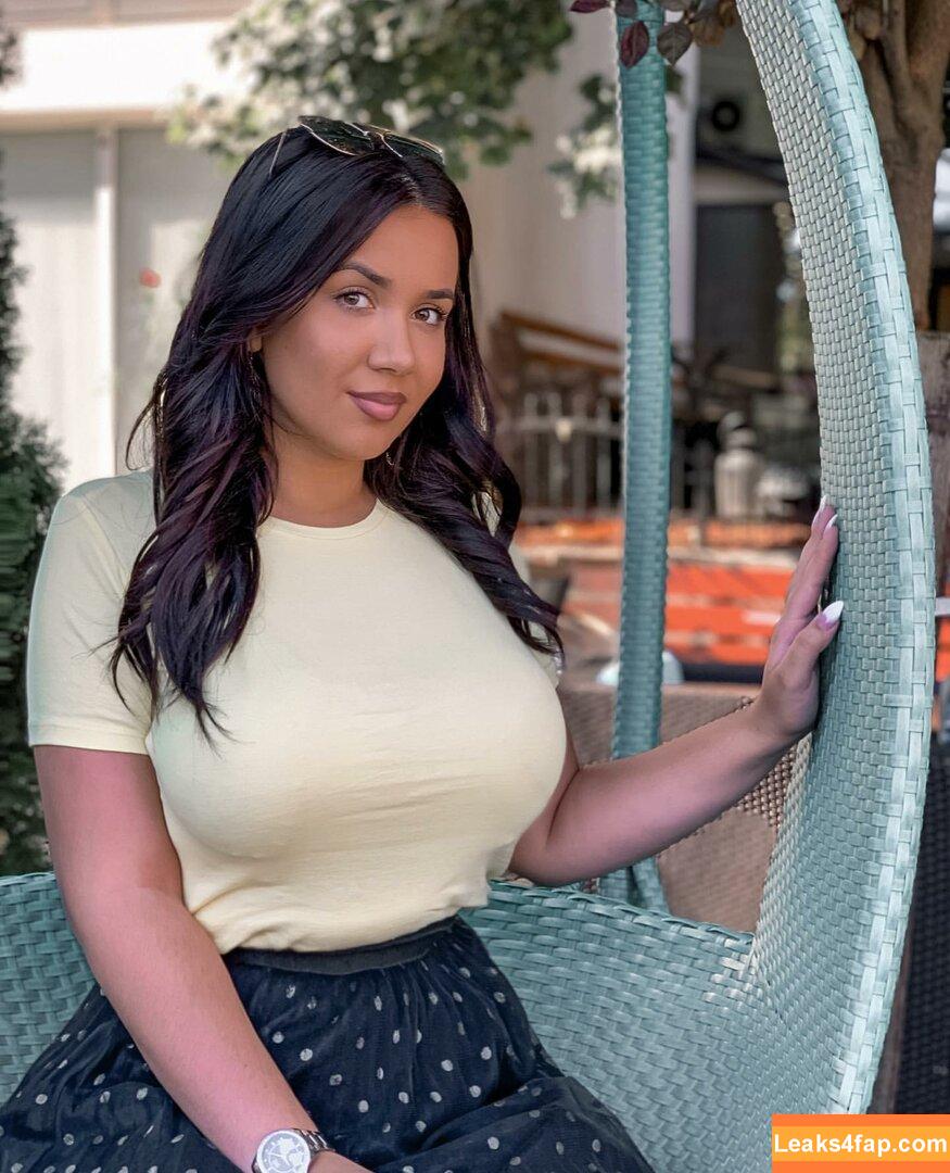 Emina Jahi / emiinajahic leaked photo photo #0146