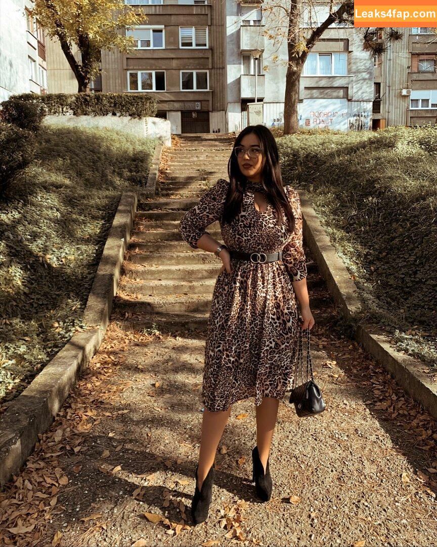 Emina Jahi / emiinajahic leaked photo photo #0166