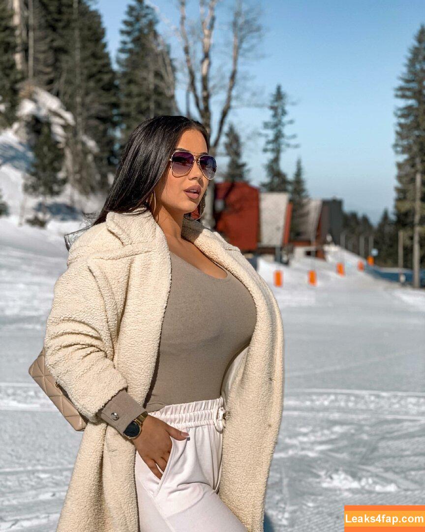Emina Jahi / emiinajahic leaked photo photo #0238