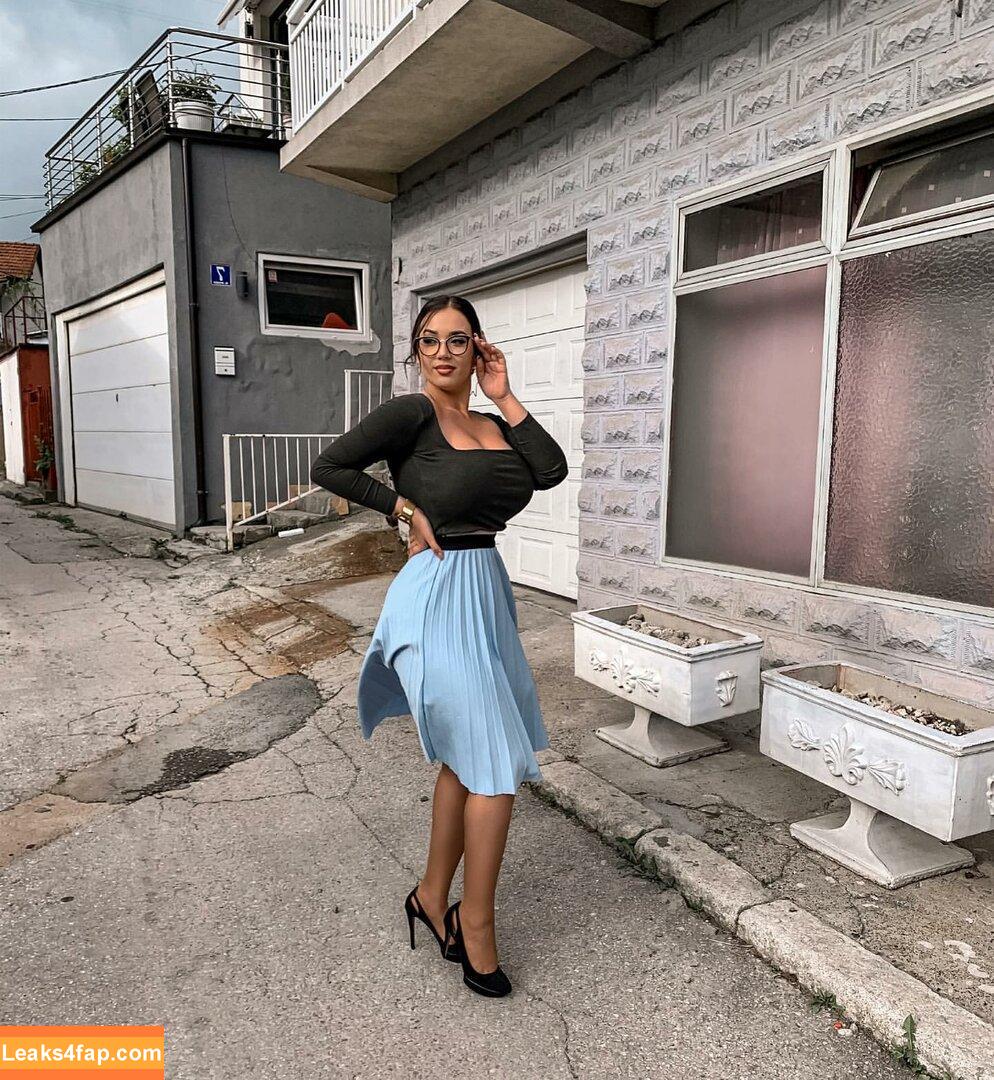 Emina Jahi / emiinajahic leaked photo photo #0252