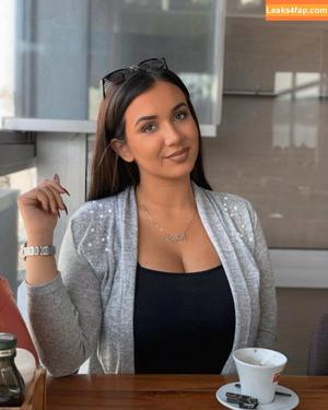 Emina Jahi photo #0003