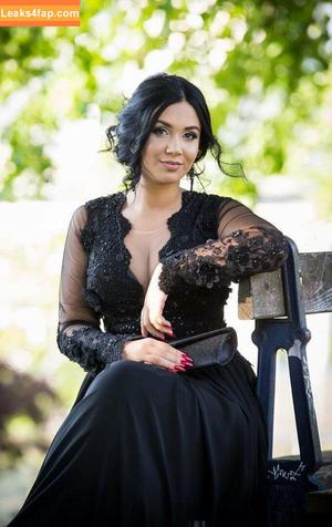 Emina Jahi photo #0016