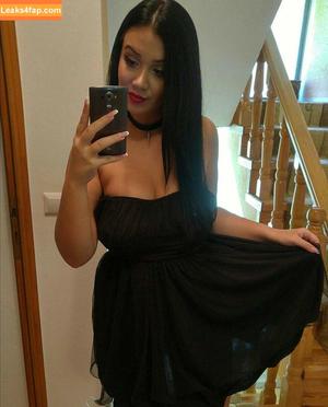 Emina Jahi photo #0024