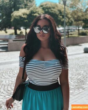 Emina Jahi photo #0073