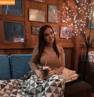 Emina Jahi photo #0093