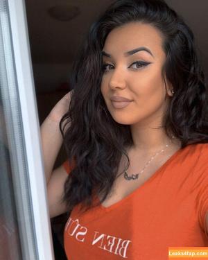 Emina Jahi photo #0107