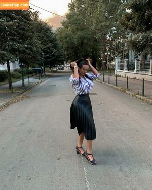 Emina Jahi photo #0122