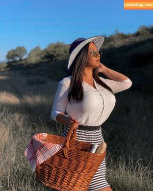 Emina Jahi photo #0126