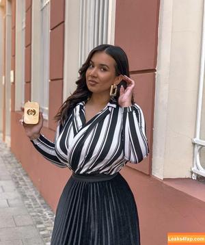 Emina Jahi photo #0136