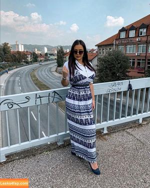 Emina Jahi photo #0140