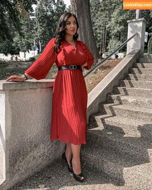 Emina Jahi photo #0153