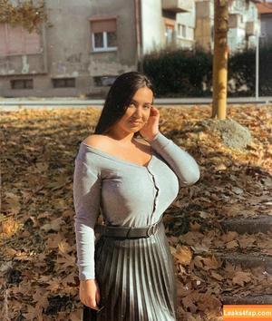 Emina Jahi photo #0169