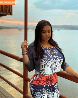 Emina Jahi photo #0171