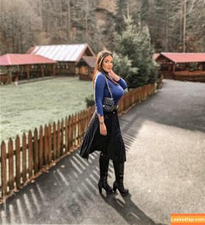 Emina Jahi photo #0192