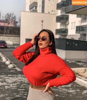 Emina Jahi photo #0197