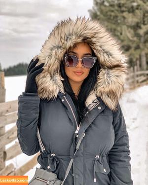 Emina Jahi photo #0202