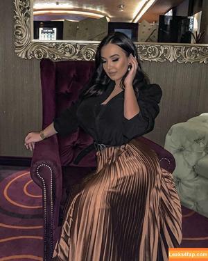 Emina Jahi photo #0204