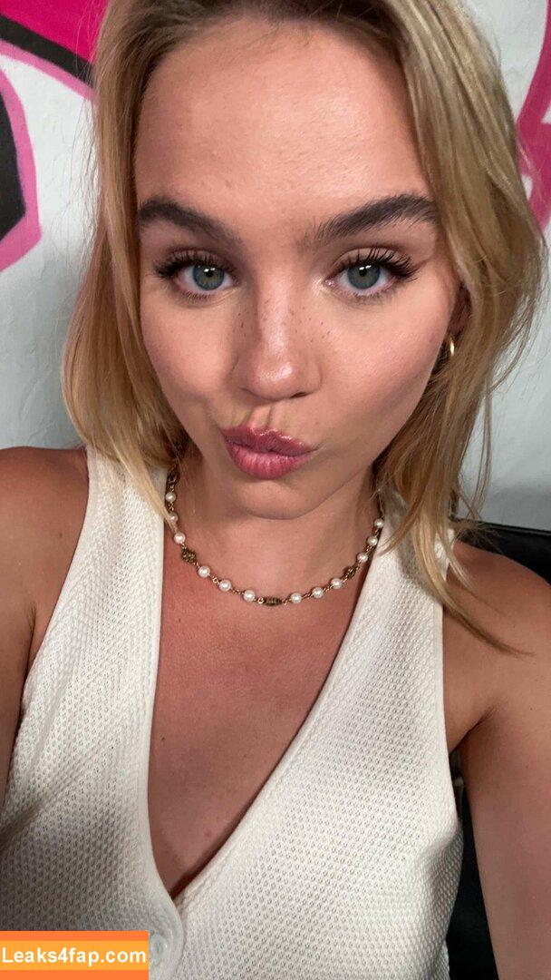 Emma Brooks / emma_brooks / emmabrooks leaked photo photo #0206