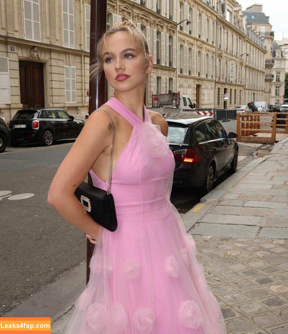 Emma Brooks / emma_brooks / emmabrooks leaked photo photo #0241