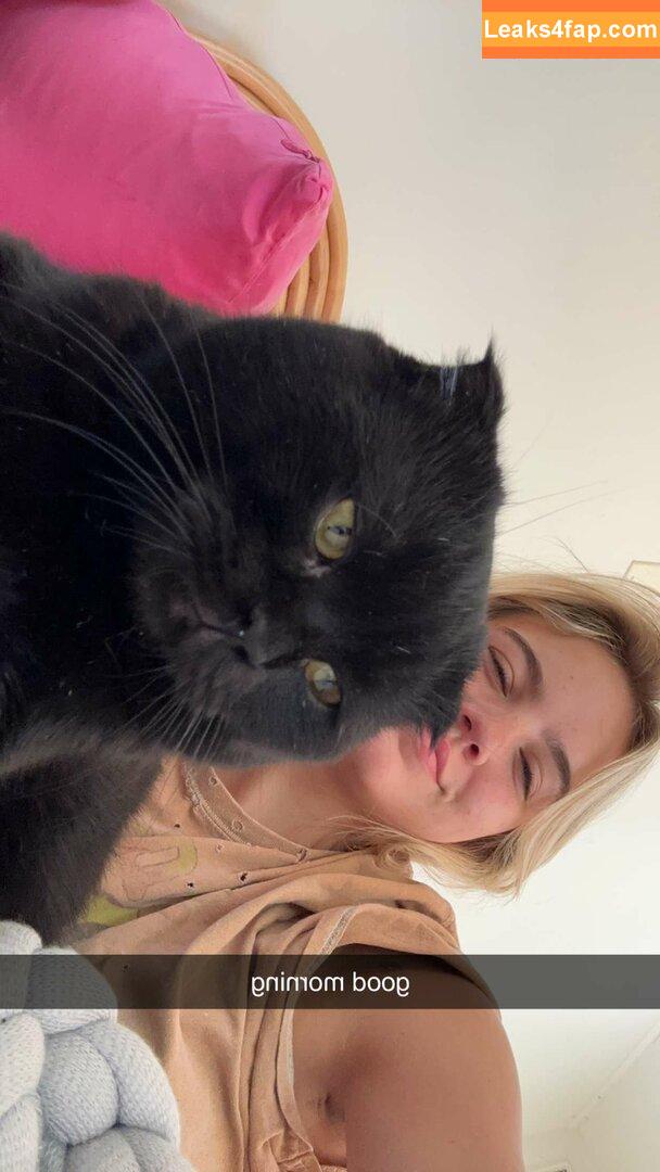 Emma Brooks / emma_brooks / emmabrooks leaked photo photo #0285