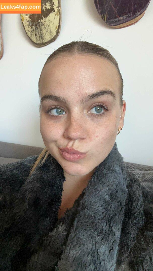 Emma Brooks / emma_brooks / emmabrooks leaked photo photo #0292