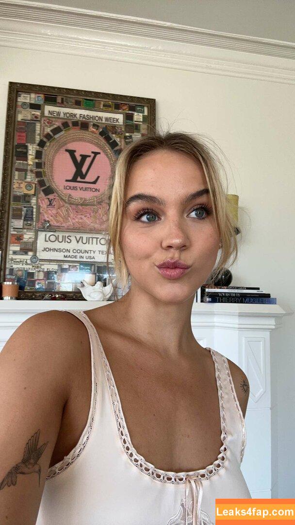 Emma Brooks / emma_brooks / emmabrooks leaked photo photo #0351