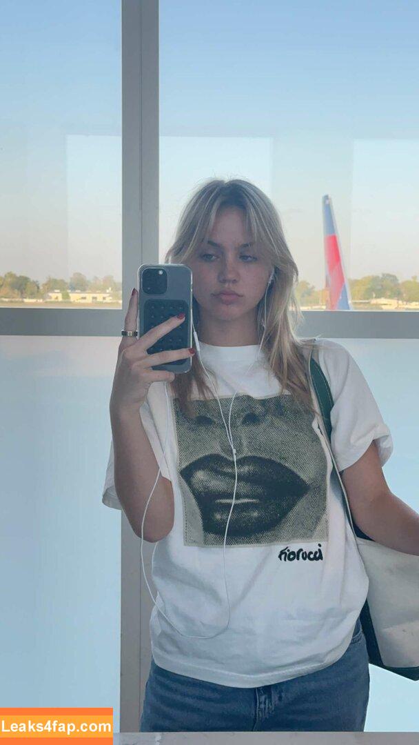 Emma Brooks / emma_brooks / emmabrooks leaked photo photo #0387