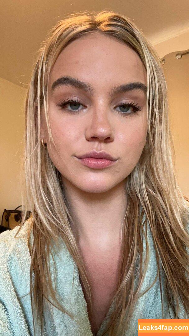 Emma Brooks / emma_brooks / emmabrooks leaked photo photo #0416