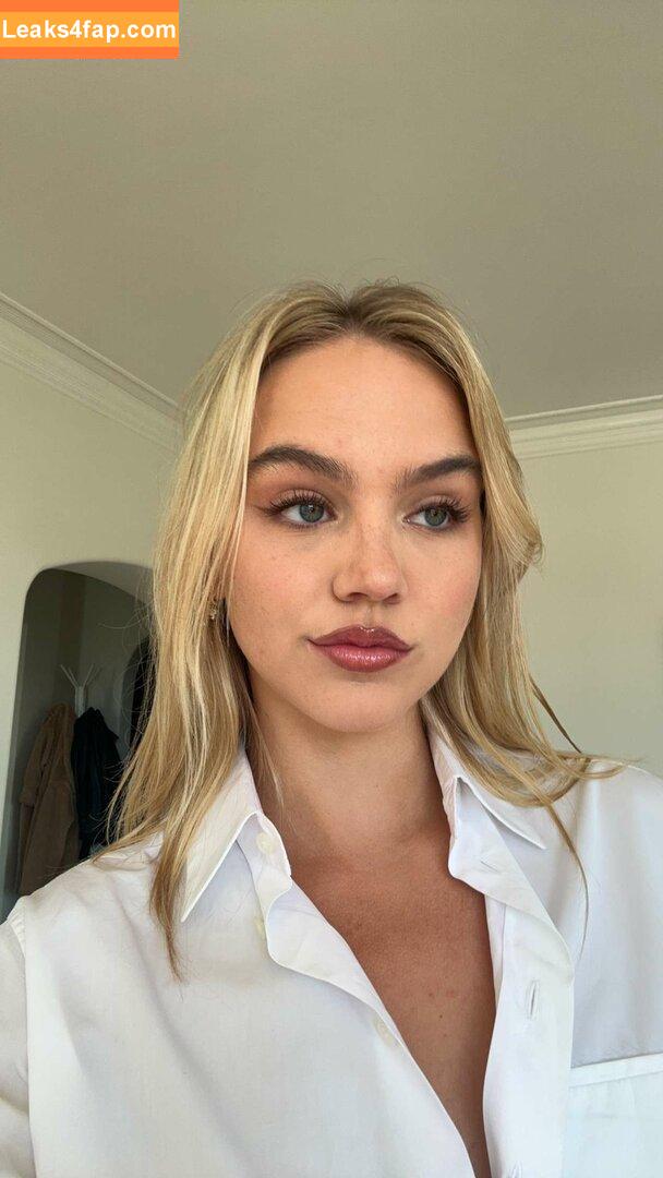 Emma Brooks / emma_brooks / emmabrooks leaked photo photo #0433