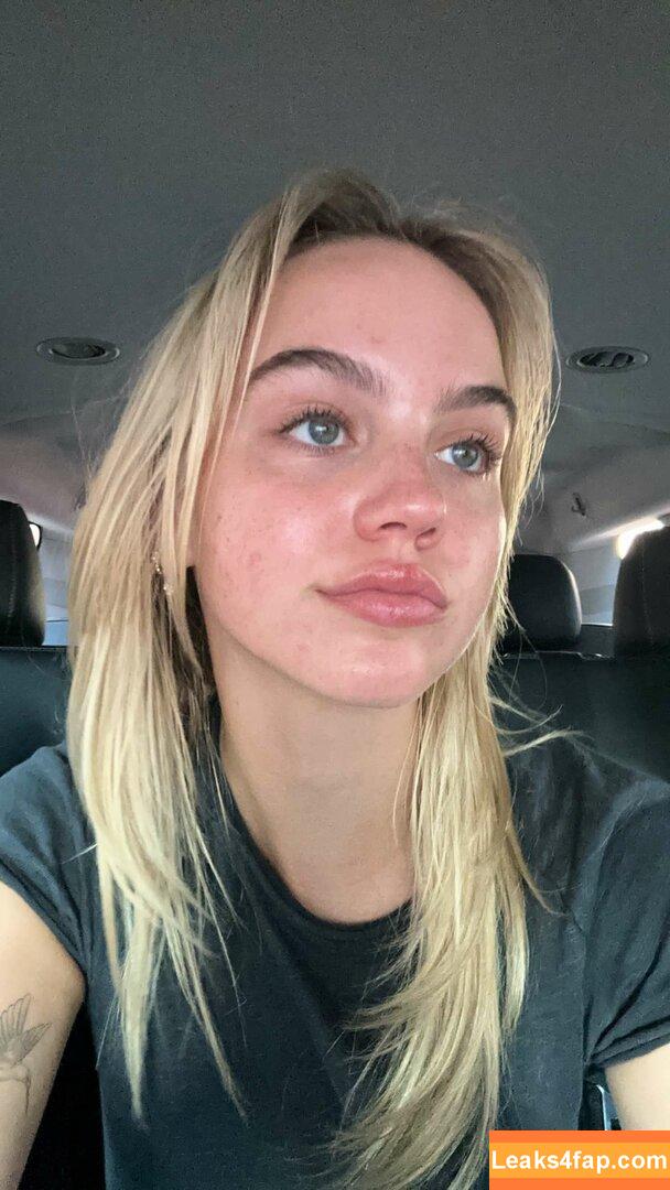 Emma Brooks / emma_brooks / emmabrooks leaked photo photo #0472