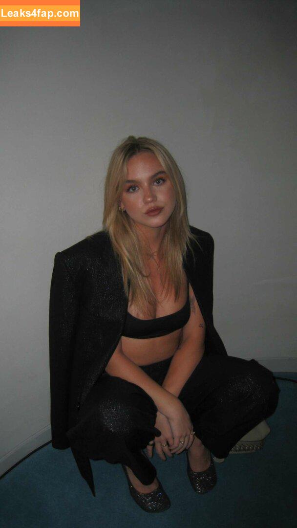 Emma Brooks / emma_brooks / emmabrooks leaked photo photo #0536