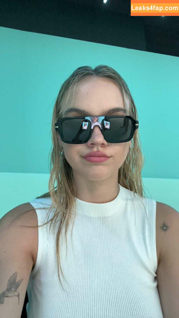 Emma Brooks / emma_brooks / emmabrooks leaked photo photo #0574