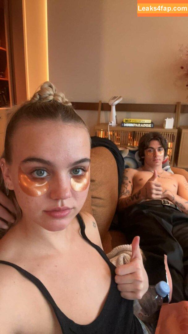 Emma Brooks / emma_brooks / emmabrooks leaked photo photo #0584