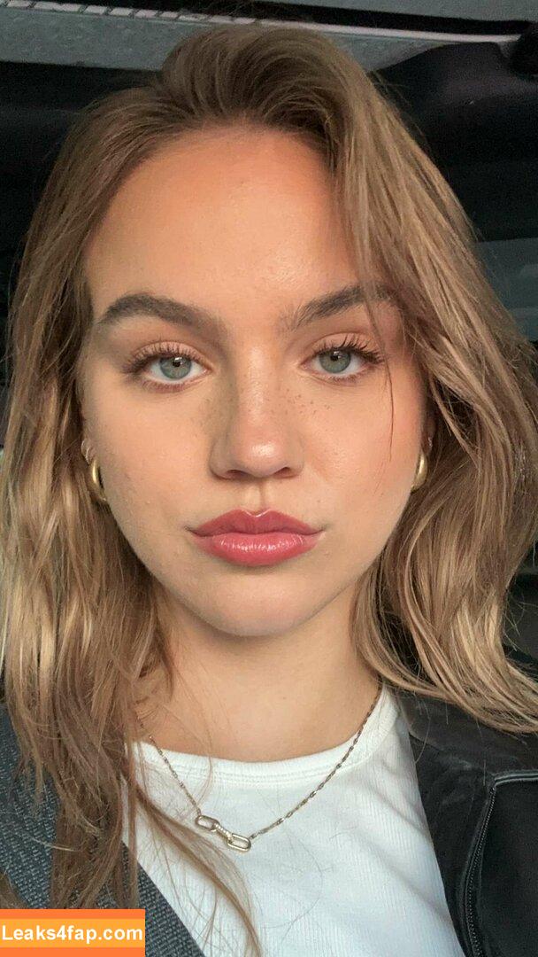 Emma Brooks / emma_brooks / emmabrooks leaked photo photo #0731