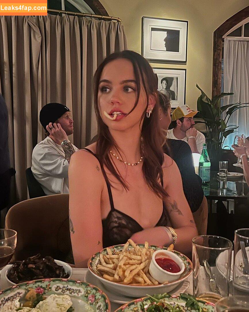 Emma Brooks / emma_brooks / emmabrooks leaked photo photo #0843