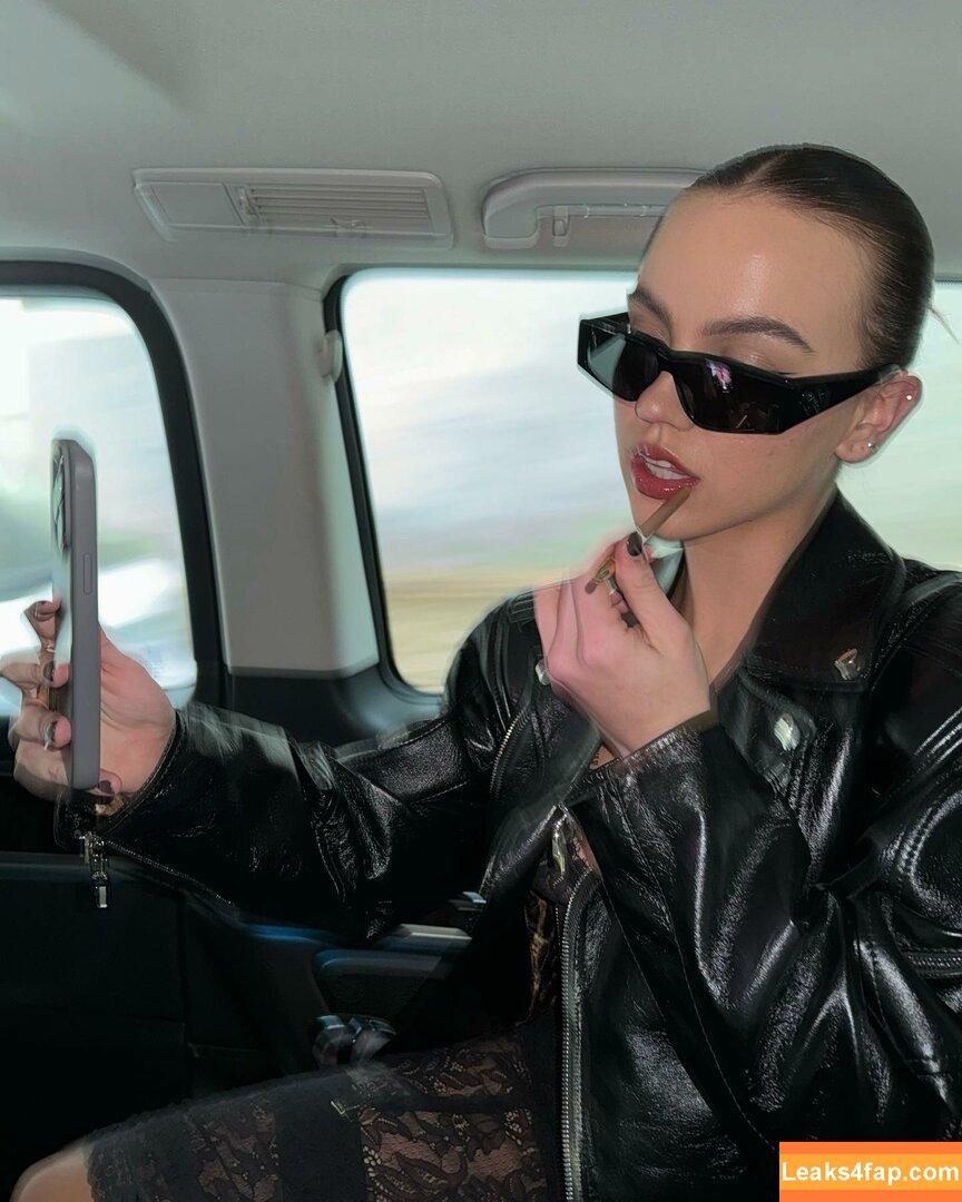 Emma Brooks / emma_brooks / emmabrooks leaked photo photo #0892