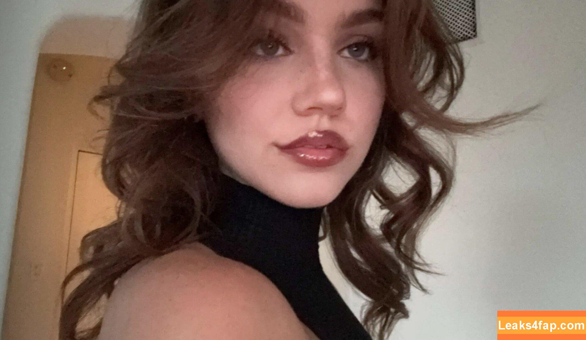 Emma Brooks / emma_brooks / emmabrooks leaked photo photo #0981