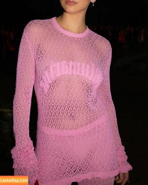 Emma Brooks photo #0094