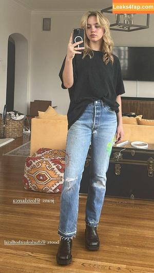 Emma Brooks photo #0146