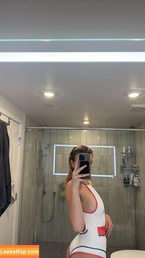 Emma Brooks photo #0166