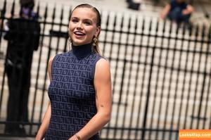 Emma Brooks photo #0226