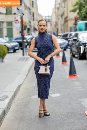 Emma Brooks photo #0236