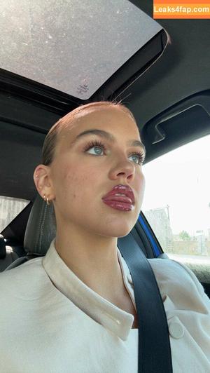 Emma Brooks photo #0263