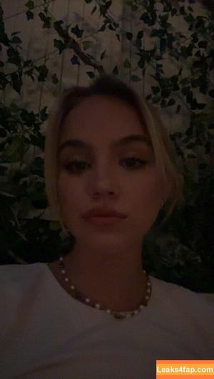 Emma Brooks photo #0269