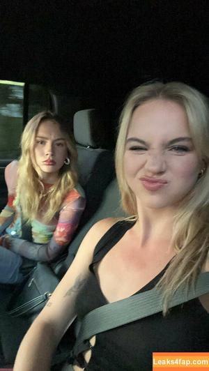 Emma Brooks photo #0284